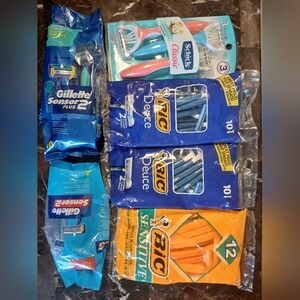 Lot Of 50 Razors (Assorted)